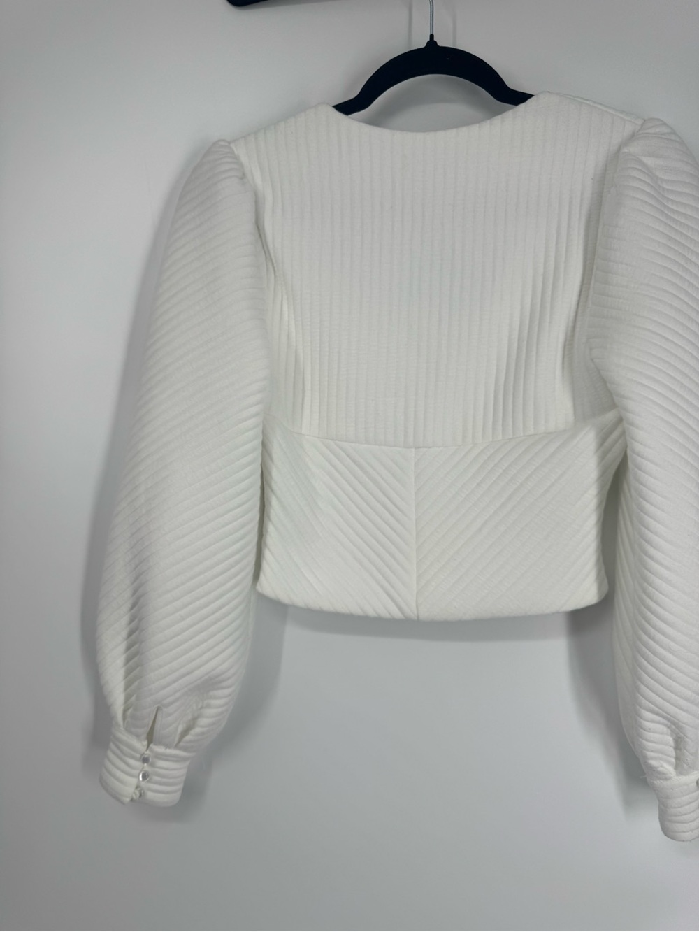 Anthropologie Eri + Ali White Ribbed V-Neck Puff Sleeve Crop Top Size XS - Picture 9 of 11
